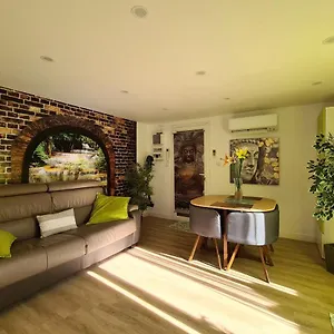 Appartement Splendid Studio With Ac And Terrace - Dodo Et Tartine, Peypin